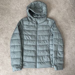 Uniqlo Ultra Light Down Puffer Jacket Womens Small Gray Blue Lightweight Hood
